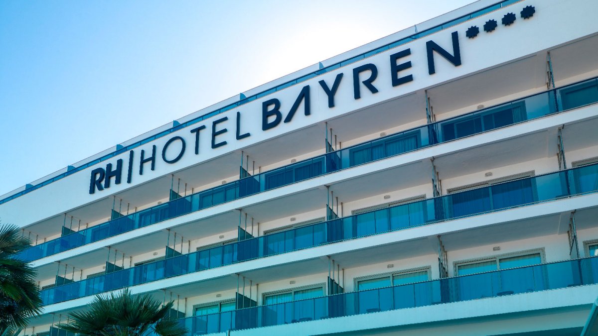 L’Hotel RH Bayren & Spa di Gandía utilizza KRION® per sua facciata ventilata